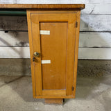 Ancien bureau en bois et acier.