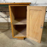 Ancien bureau en bois et acier.