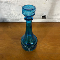 Carafe en verre bleue