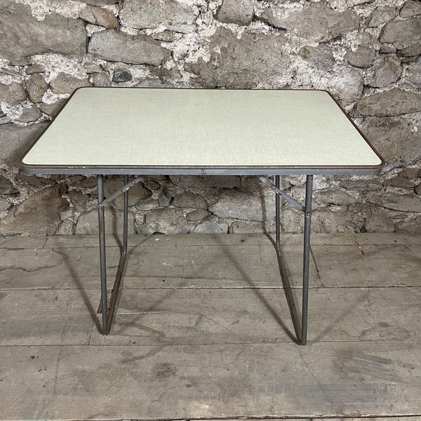 Table camping vintage