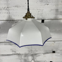 Suspension opaline